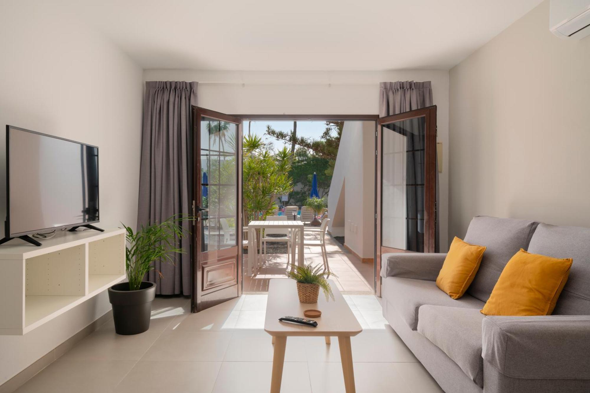 Apartamentos Fayna ปูแอร์โตเดลคาร์เมน ภายนอก รูปภาพ